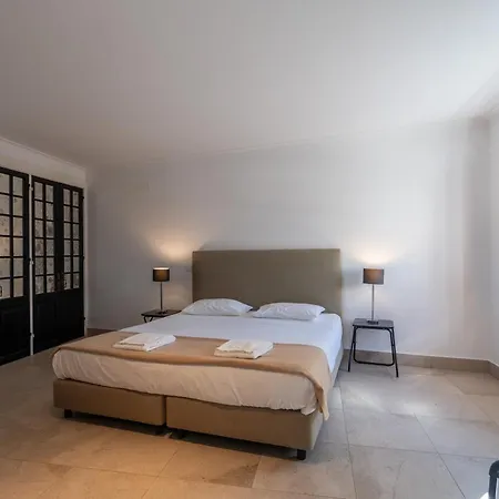 Cazal D'oliveira Lodge